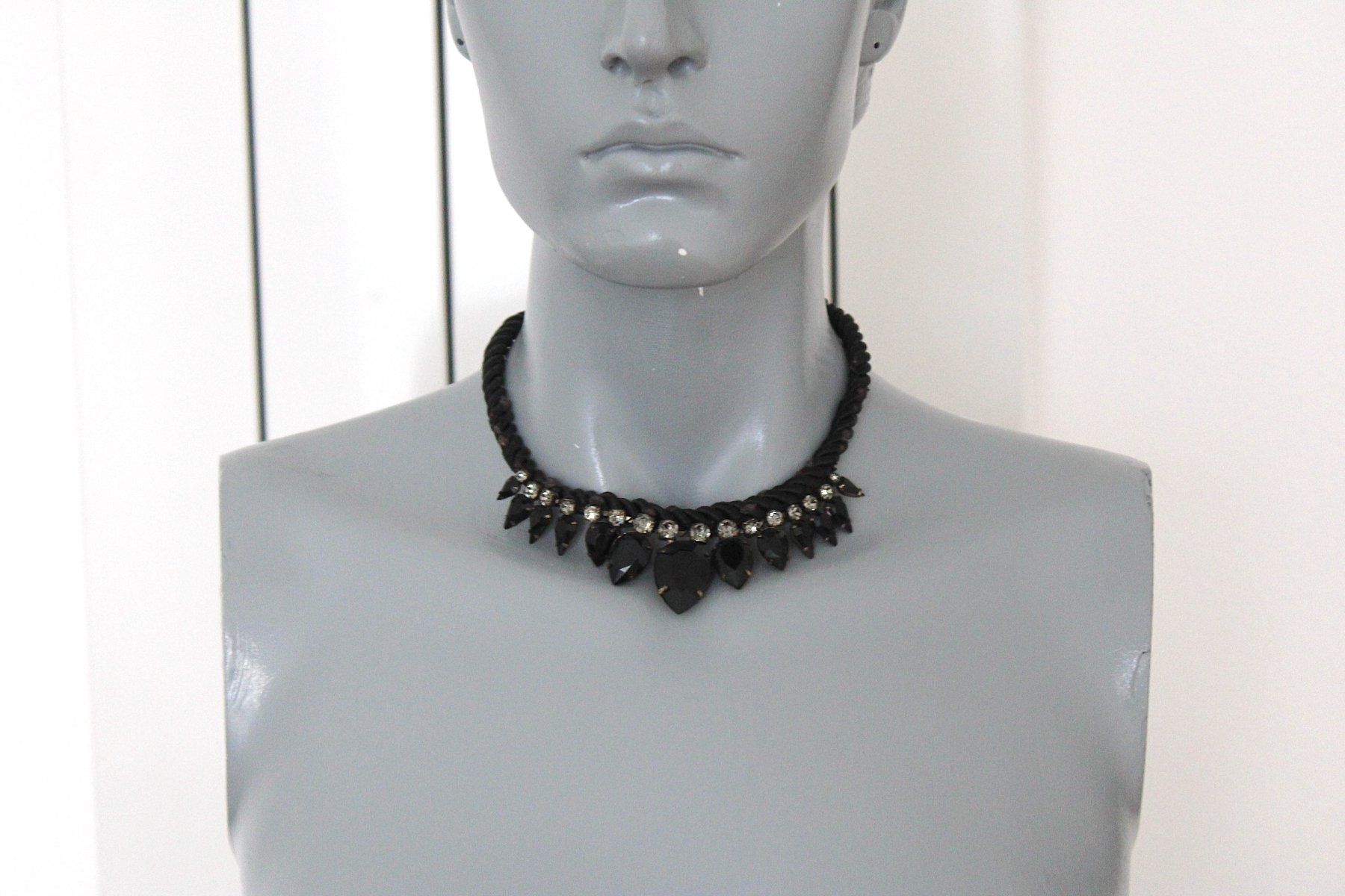 Catenine: Halskette Stoff & Strass -Steine – Usato da Locarno venduto da madame-tus-sauds 2