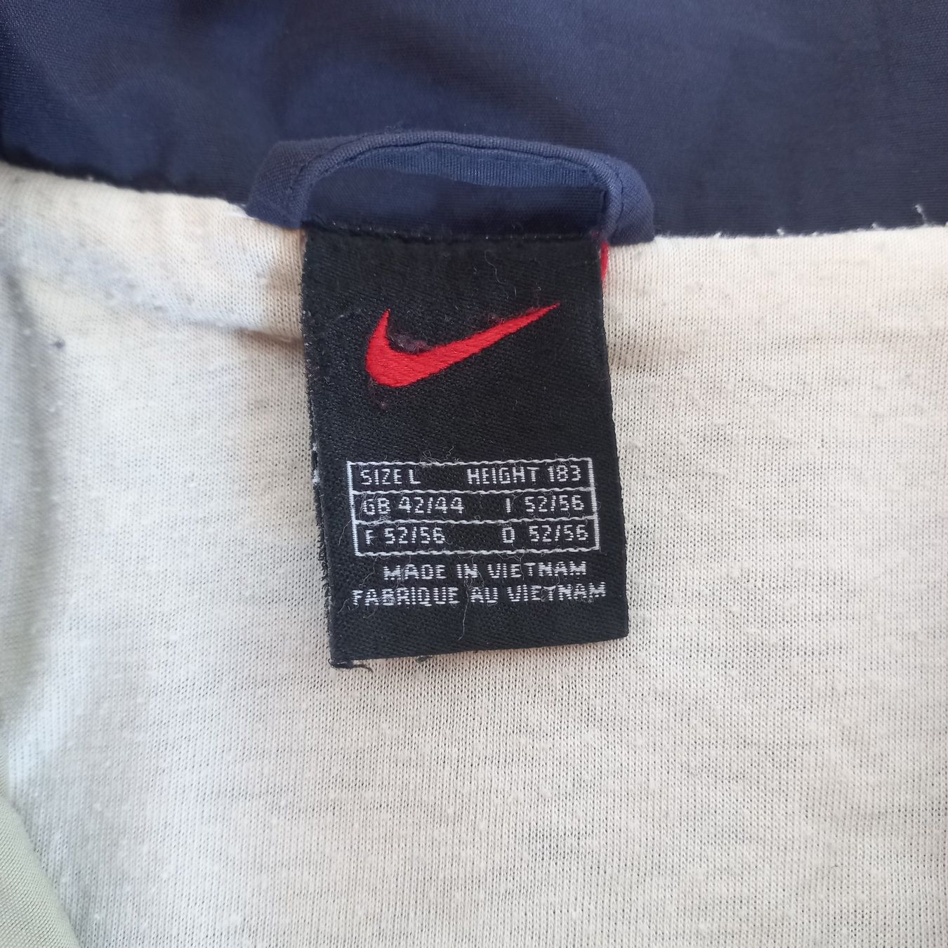 Nike Giacche: Vintage Nike Trackjacket (L) – Nuovo (secondo la descrizione) da Chamoson venduto da Sapoloshop 4