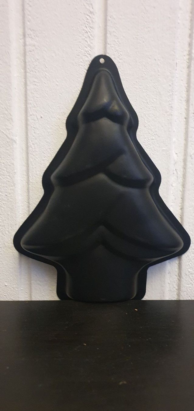 Teglie da forno: Backform aus Blech in Tannenform – Usato da Langnau am Albis venduto da jer_pm72 1