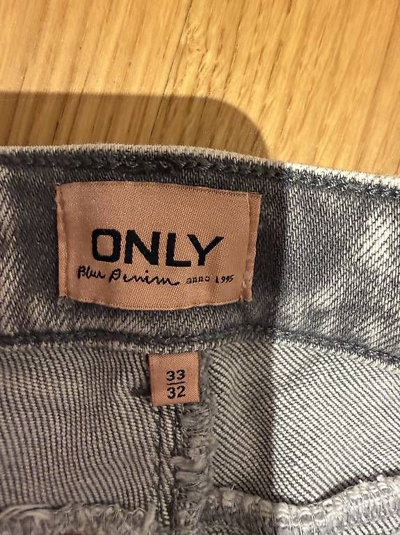 Jeans: Stretchy Jeans Damen - Only - XL / 33/34 – Usato da Rothrist venduto da G.F.1997 1