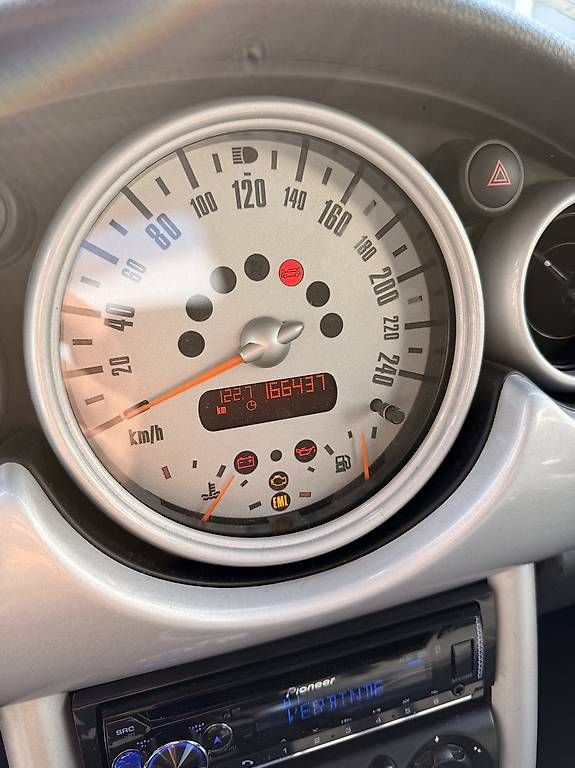 Autos: Mini coupe one 1.6 – D'occasion à St. Moritz par fgu_z8vn 1
