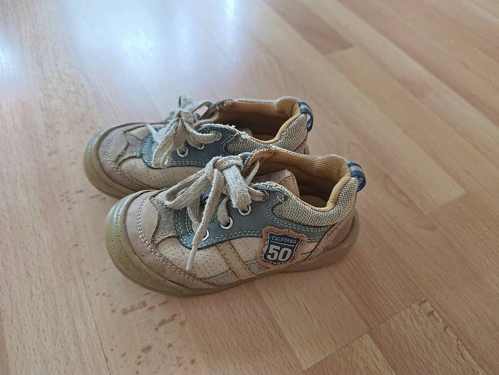 Chaussures garçon: Kinderschuhe Gr. 24 – D'occasion à Berg TG par Gisela86