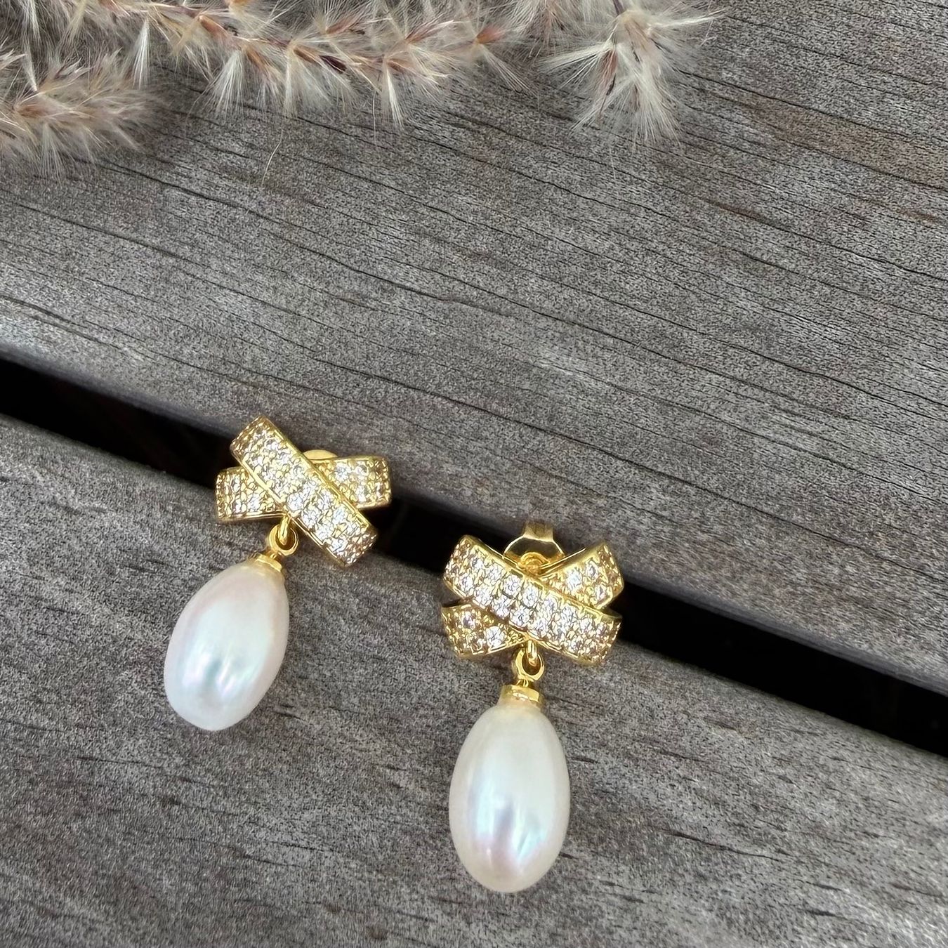 Orecchini pendenti & Orecchini a lobo: Edle vergoldete Ohrhänger mit Süsswasserperlen – Nuovo e nell'imballaggio originale da Rombach venduto da Ivreajewels 1