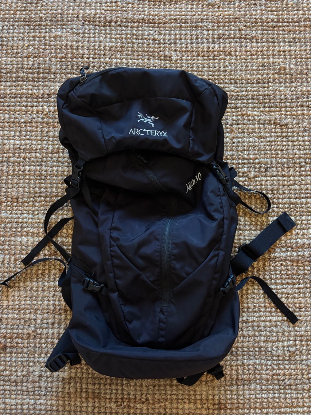 Arcteryx Zaini: Arc'teryx Kata 30 Rucksack – Usato da Tägerwilen venduto da vivlara