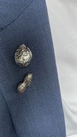 Spille da bavero a forma di nocciolina con nocciolina, Argen