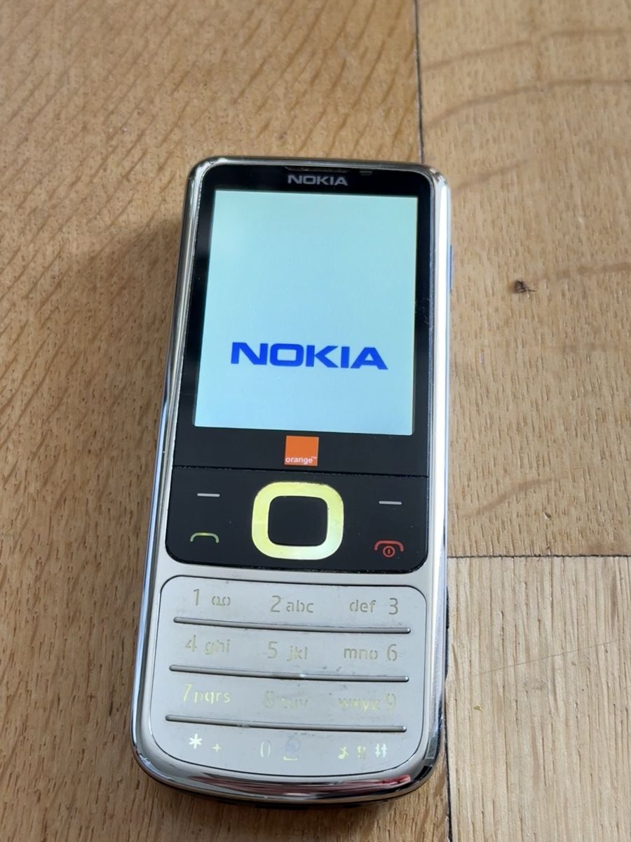 Nokia Telefoni cellulari / Smartphones: Nokia 6700 classic Orange in OVP – Usato da Schaffhausen venduto da sve_j7zj 1