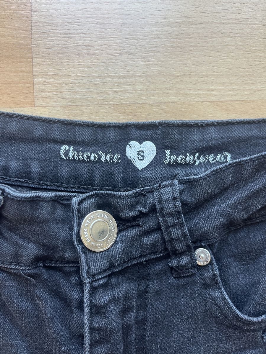 Jeans: Jeansshorts Damen Grösse S schwarz – Usato da Kaltenbach venduto da happysunshineee 2