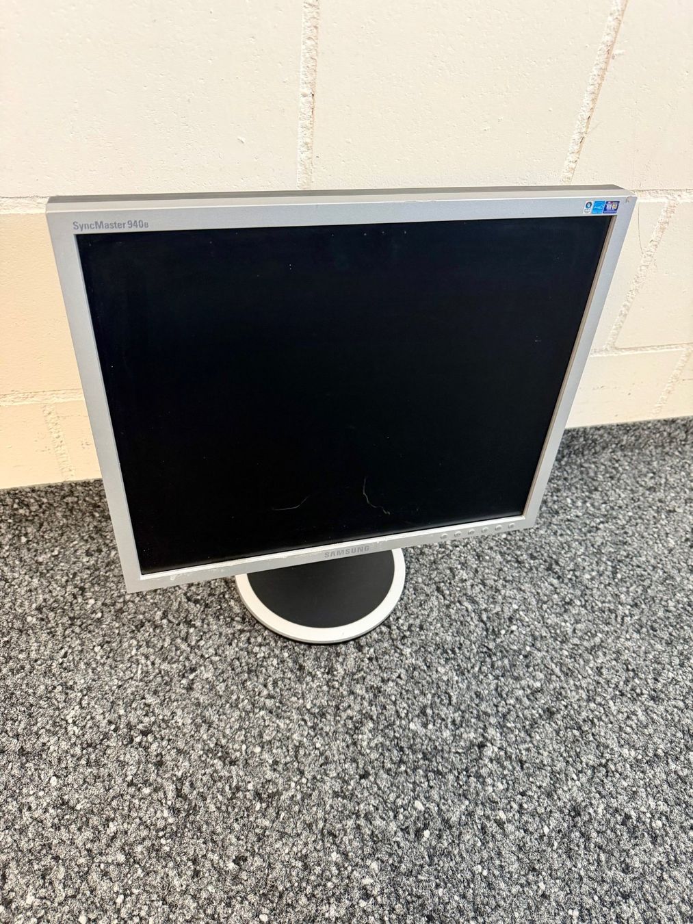 Samsung Monitor: Monitor ab 1 Franken – Usato da Einigen venduto da Medicom-Pharma 3