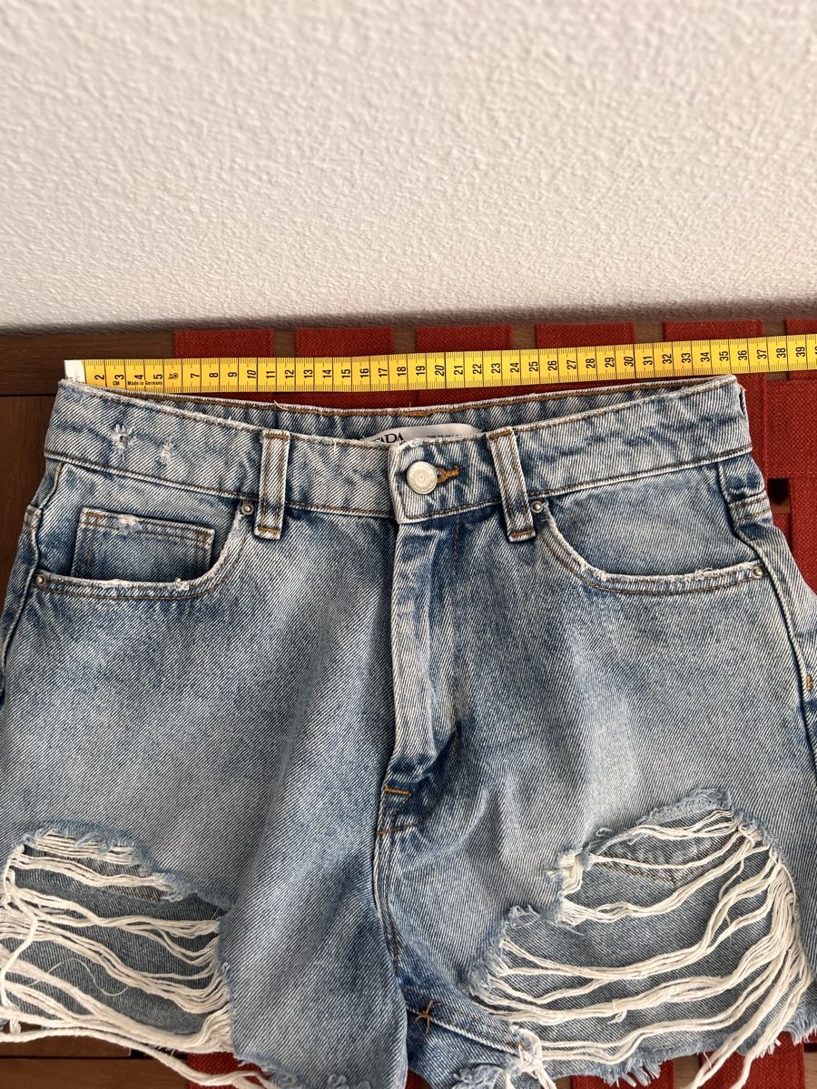 Zara Jeans: Zara Denim Shorts – Gebraucht aus Zürich von sophie.hatter 2