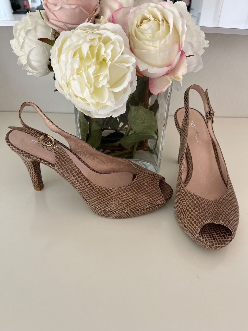 Scarpe da donna: Neue schöne Leder Pumps. Kroko. NP 189.- – Nuovo e nell'imballaggio originale da Oetwil an der limmat venduto da Sual 3