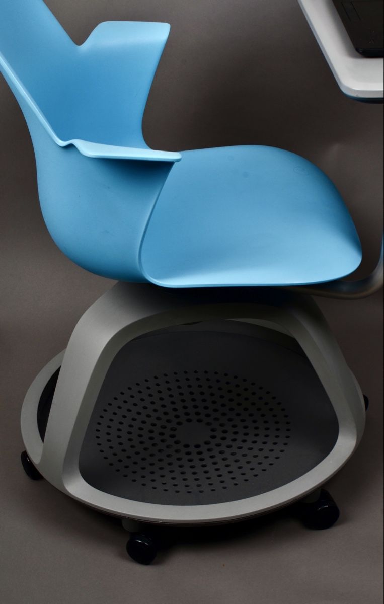 Steelcase Chaises: Steelcase Node Chair mit Schreibfläche & Rollen – D'occasion à Steffisburg par com_tg29 5