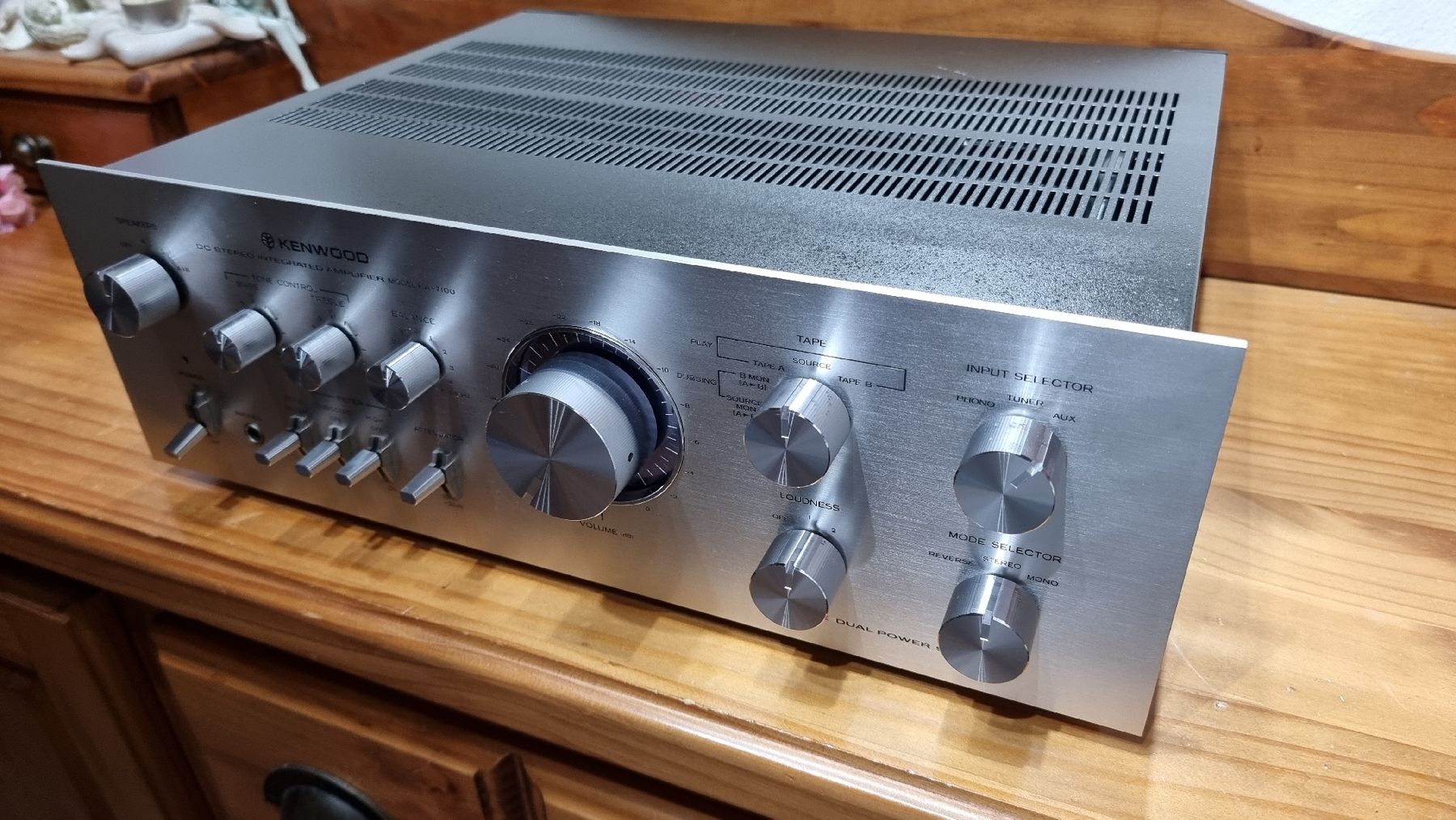 Kenwood Amplificatori: Kenwood KA-7100 Revidiert, & neuen Binding Posts 4mm – Usato da Schöfflisdorf venduto da Silvervintage.CH 1
