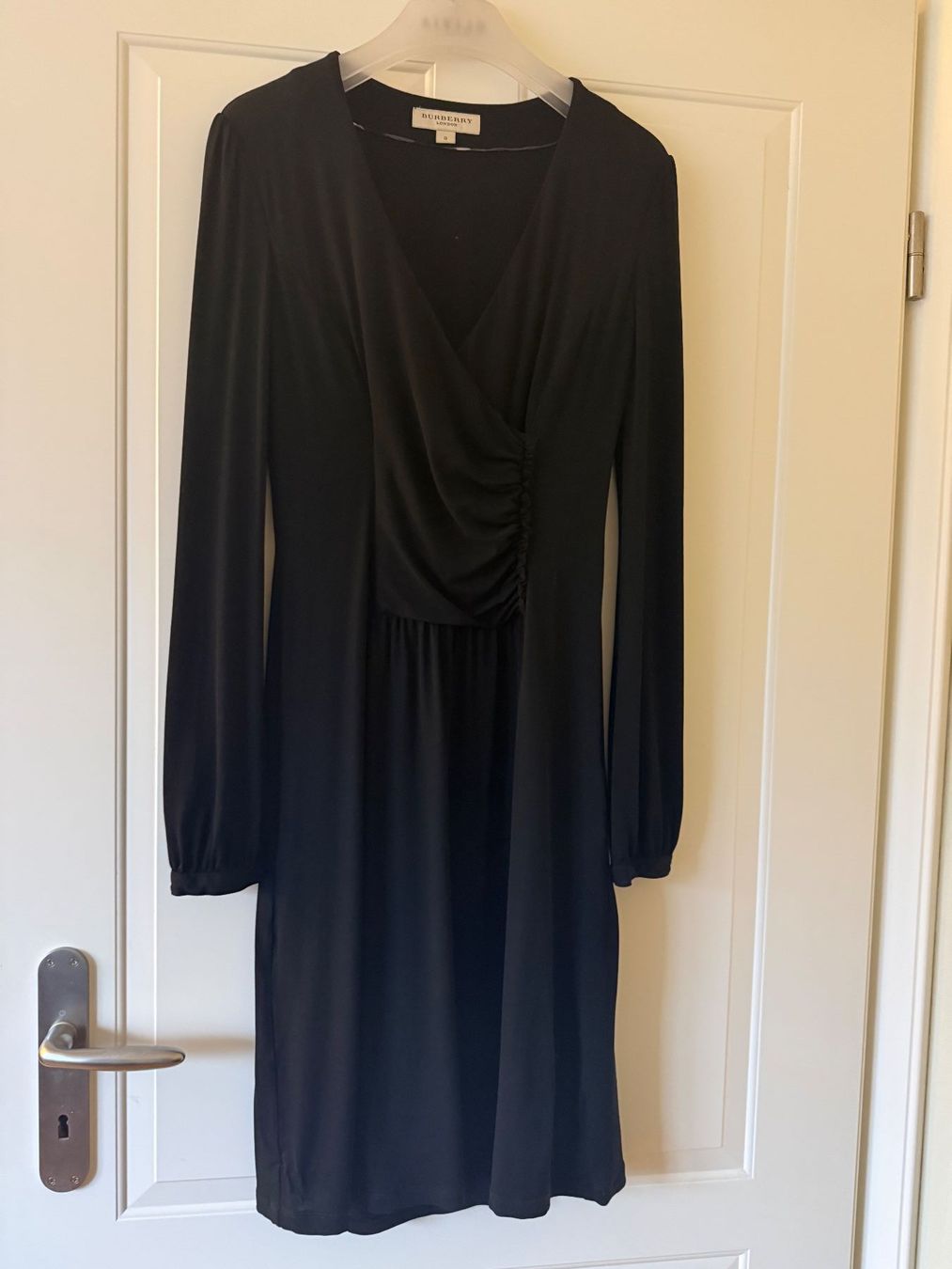 Burberry Vestiti: Burberry Damenkleid schwarz – Usato da Freienbach venduto da GerSe019