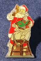 BB856 - Pin Weihnachtsmann Santaclause mit Coca Cola Flasche