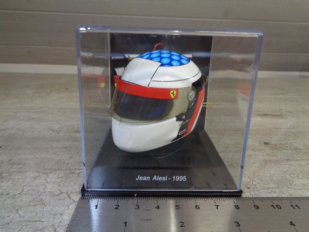 Miniature Casque Jean Alesi Ferrari 1995 échelle 1:5 - Vitrine Centauria Bell