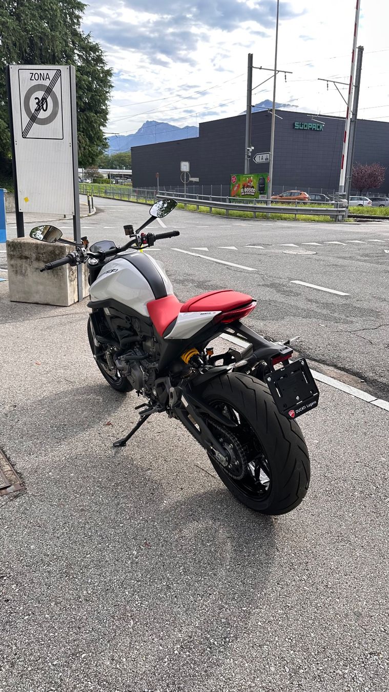 Ducati Strada: Ducati monster – Usato da Bioggio venduto da Vespascout 5