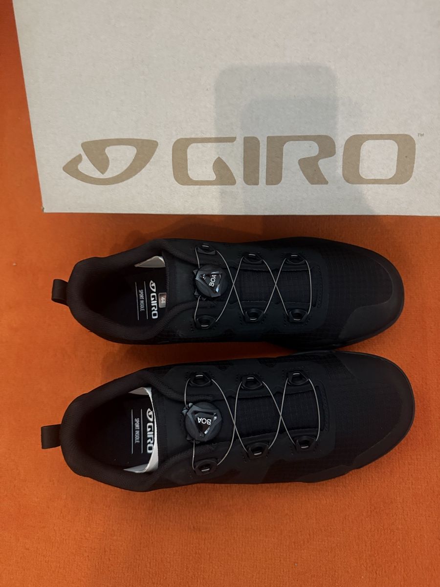 Giro Scarpe da uomo: GIRO TRACKER MTB SCHUH FLAT 44 ohne Klick BOA SYSTEM – Nuovo e nell'imballaggio originale da Obfelden venduto da Freebonsay 2