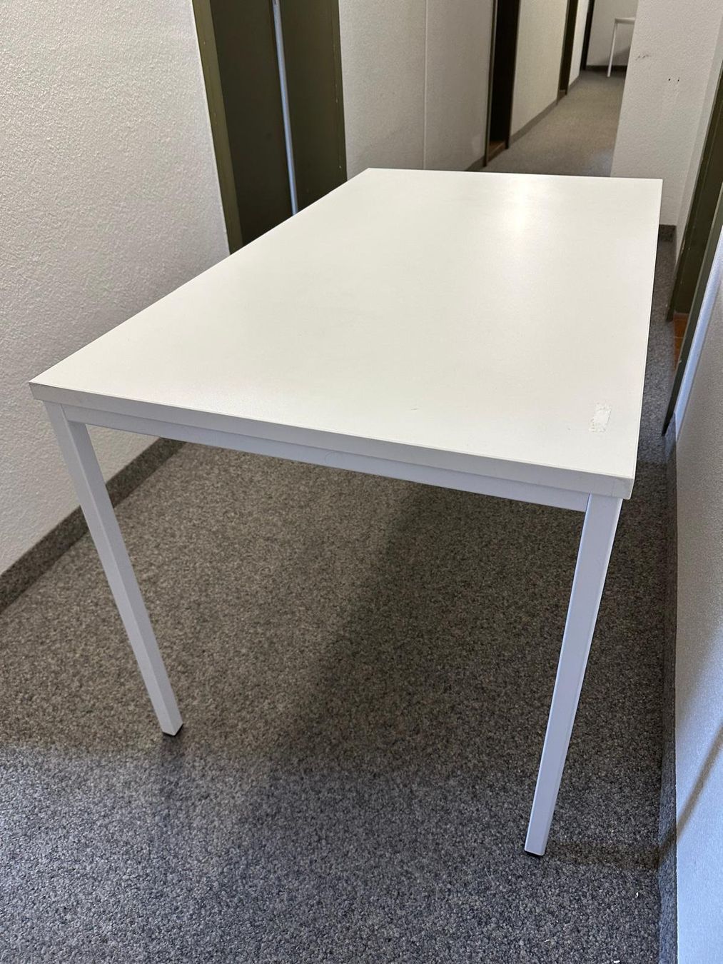 Scrivanie: Weisser Schreibtisch – Usato da Spreitenbach venduto da Space_X 1