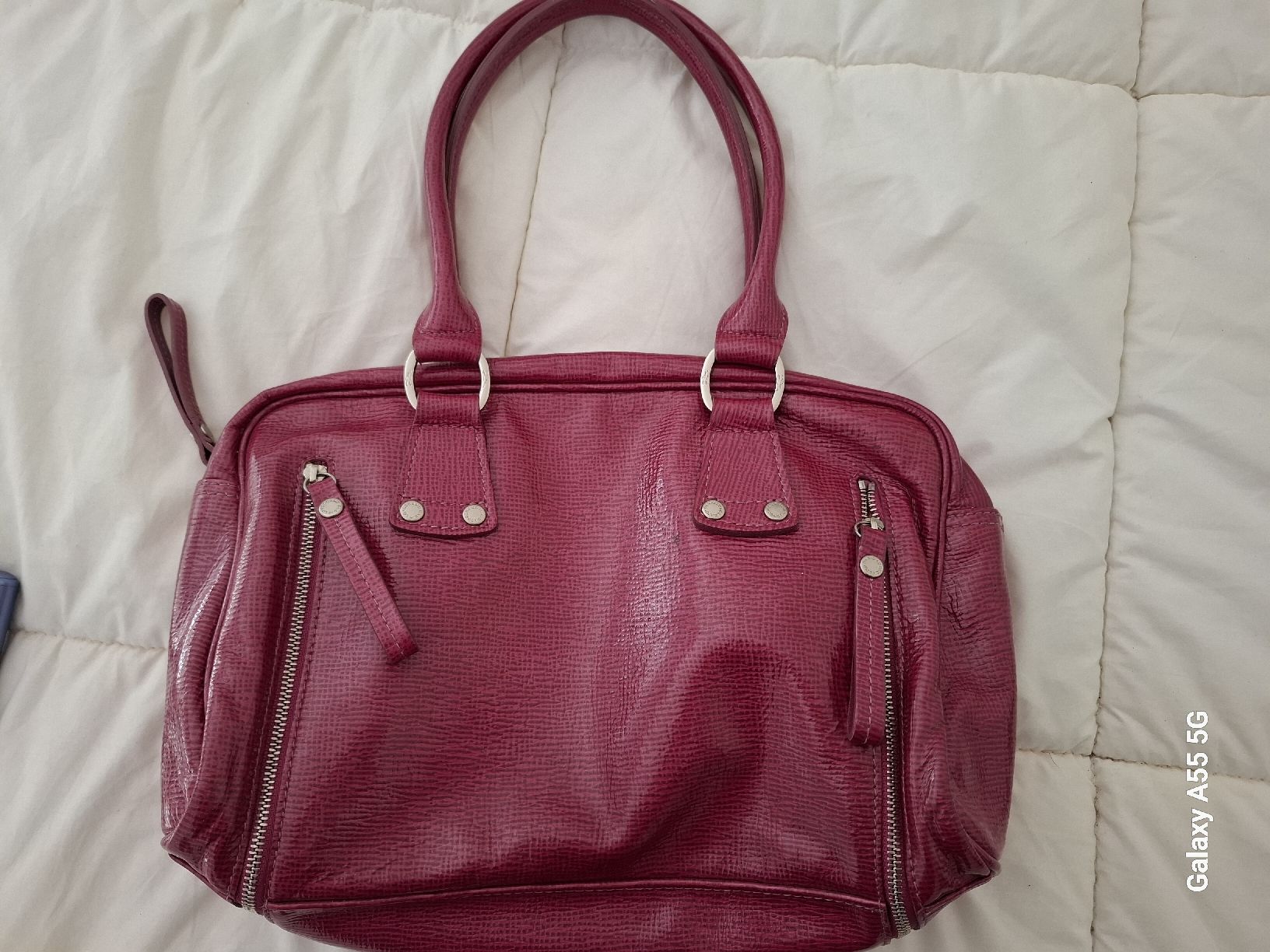 Longchamp Borse da donna: Sac à main Longchamp rose en cuir vernis – Usato da Payerne venduto da wardi11 2