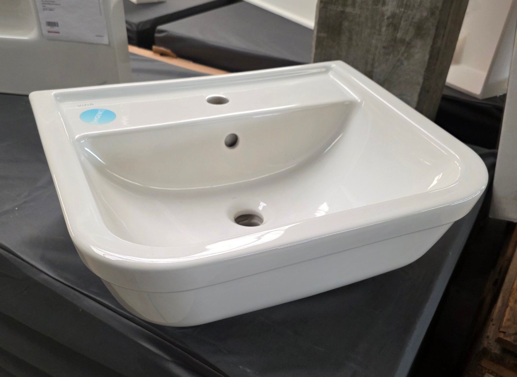 Lavabi & lavandini: Waschtisch Pro Casa Uno 15 – Nuovo (secondo la descrizione) da Buchs AG venduto da Richner_Outlet 2