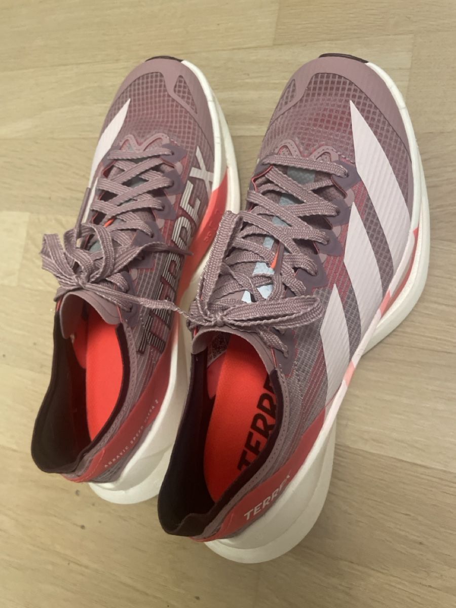 Scarpe da donna: Neue Terrex Schuhe – Nuovo (secondo la descrizione) da Laufen venduto da jes_ll2f