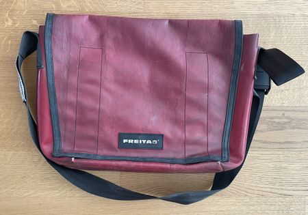 FREITAG Vintage Messenger Bag G5.1 – Rot