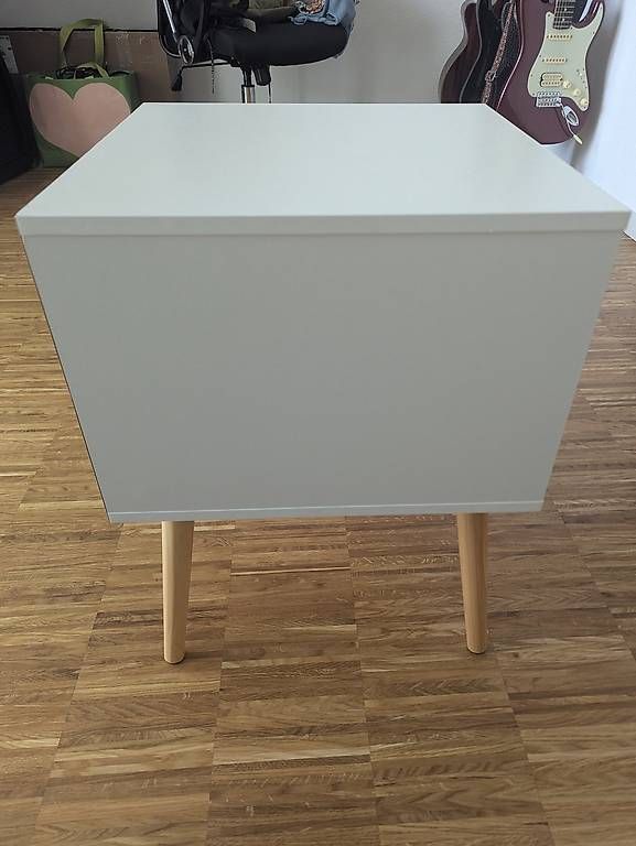 Tables de nuit: Nachttisch / Bed commode – D'occasion à Zürich par Spyros 4