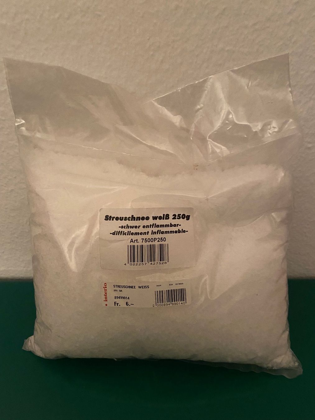 Tutte le decorazioni: Streuschnee Flocken weiss 250 gr. – Nuovo e nell'imballaggio originale da Bern venduto da Baron010