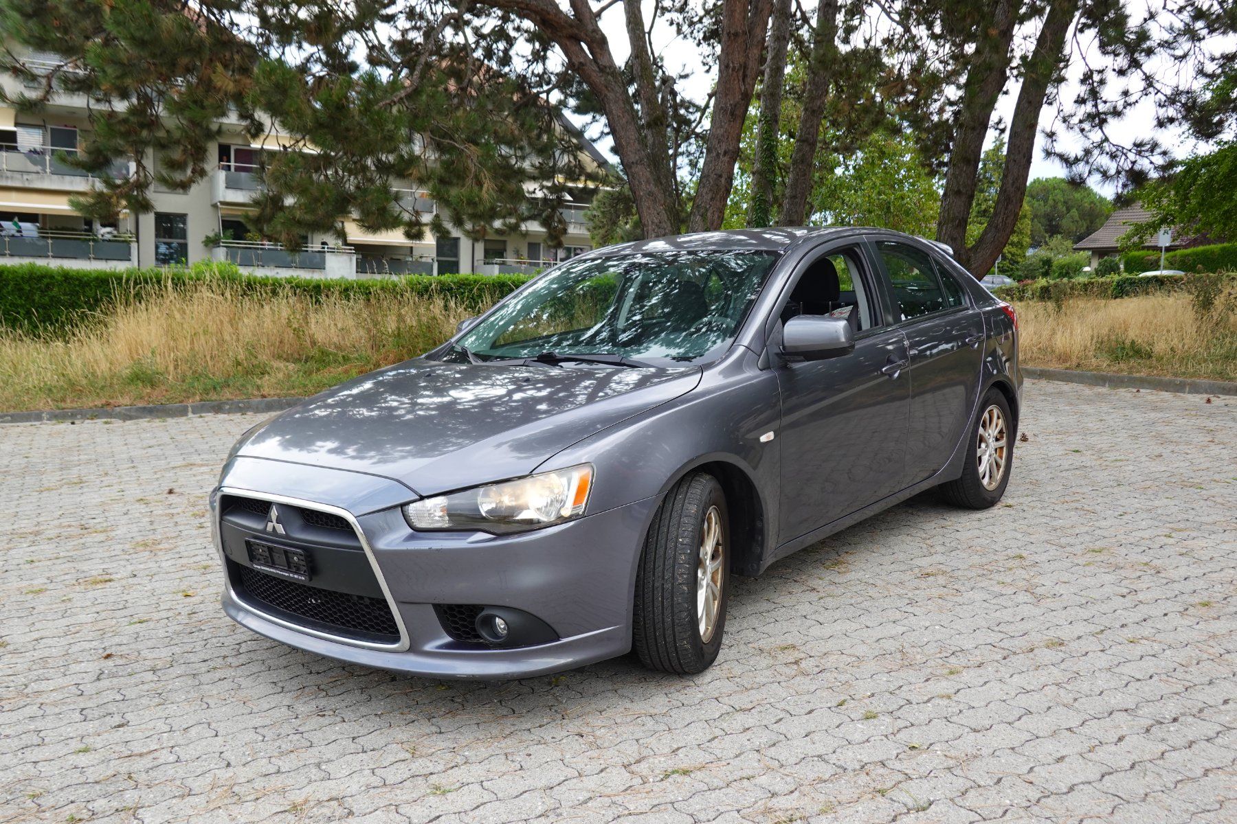Mitsubishi Autos: Mitsubishi Lancer Sportback 1.8 – D'occasion à Denges par titi613