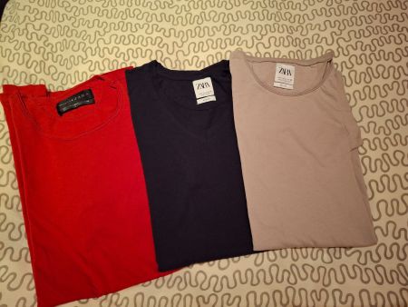T-shirt (3) taille S marque Zara