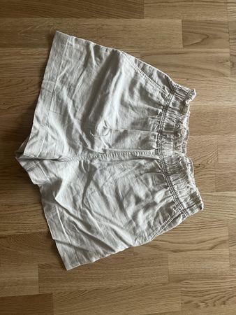 Kurze Leinenhose für den Sommer, Grösse S, sehr bequem