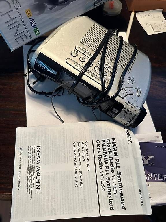 Réveils: Sony Radiowecker – D'occasion à Basel par kitchen1 1
