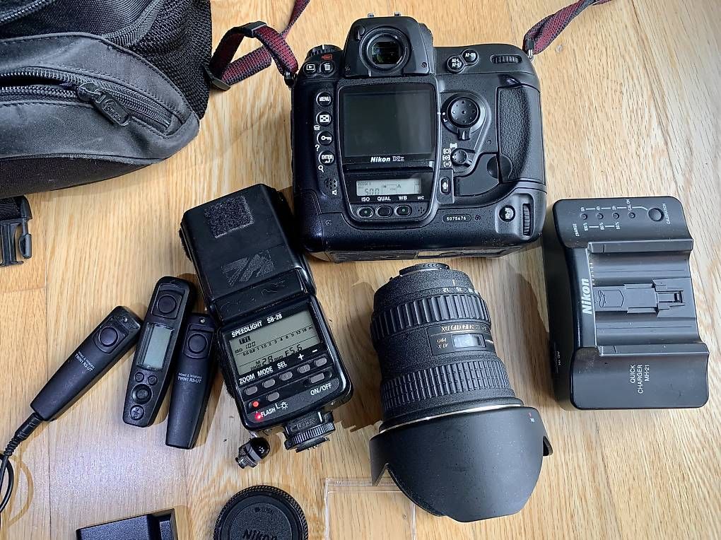 Kamera: Nikon D2x DSLR mit WW Objektiv und Blitz – Gebraucht aus Sargans von TrickyHikr 2