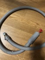 Abwasserschlauch mit Pumpe grau