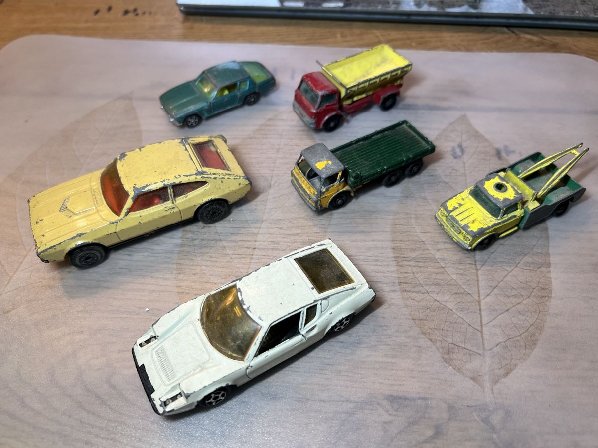 Modellini d'auto: Konvolut Oldtimer Modellautos 6 Stk – Difettoso da Sevelen venduto da Ritiplampi