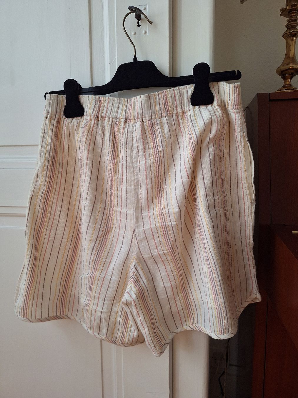 Des Petits Hauts Hosen: Shorts à rayures multicolo taille 2 Petits Hauts – Neu (gemäss Beschreibung) aus Carouge GE von cla_fq9g 2