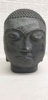 Schwerer Buddha Kopf
