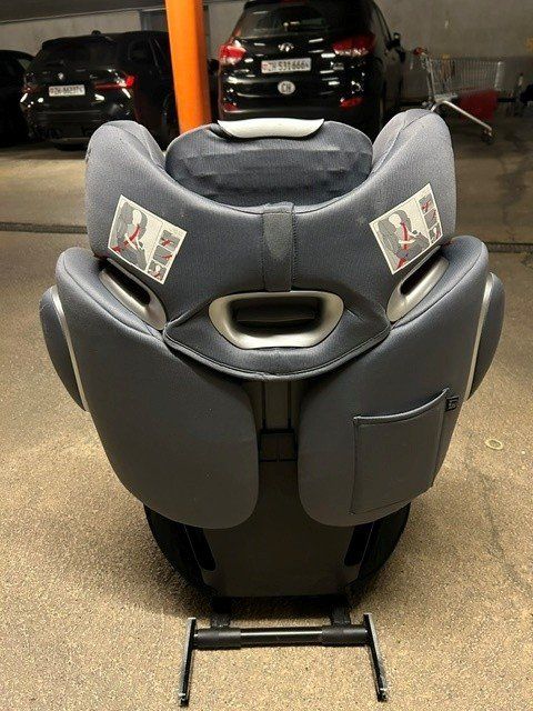 Cybex Sièges auto: Cybex Solution Q3 Fix - Kindersitz – D'occasion à Birmensdorf ZH par DealOne 1