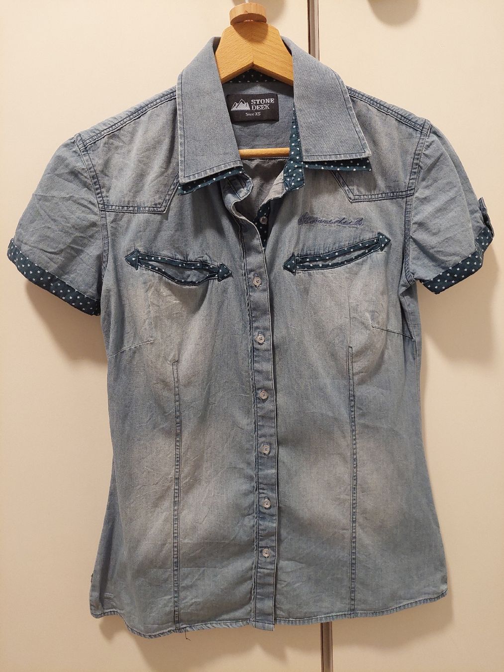 Chemisiers: Stone Deek Jeans Bluse – D'occasion à Neftenbach par Kim_Baggi