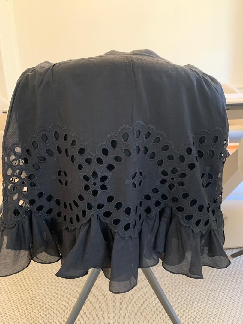 Gonne: Max Studio Black Eyelet Ruffle Mini Skirt Size S  – Usato da Genève venduto da Kmattr