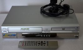 Panasonic NV-VHD1EC  Combo DVD / VHS