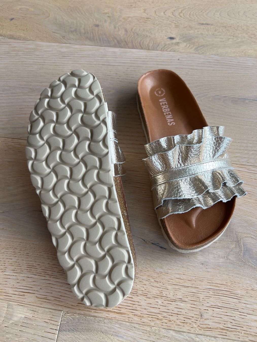 Chaussures femmes: Verbenas Slippers gold Gr. 36 – Neuf (Voir description) à Meilen par Masupilamy 1
