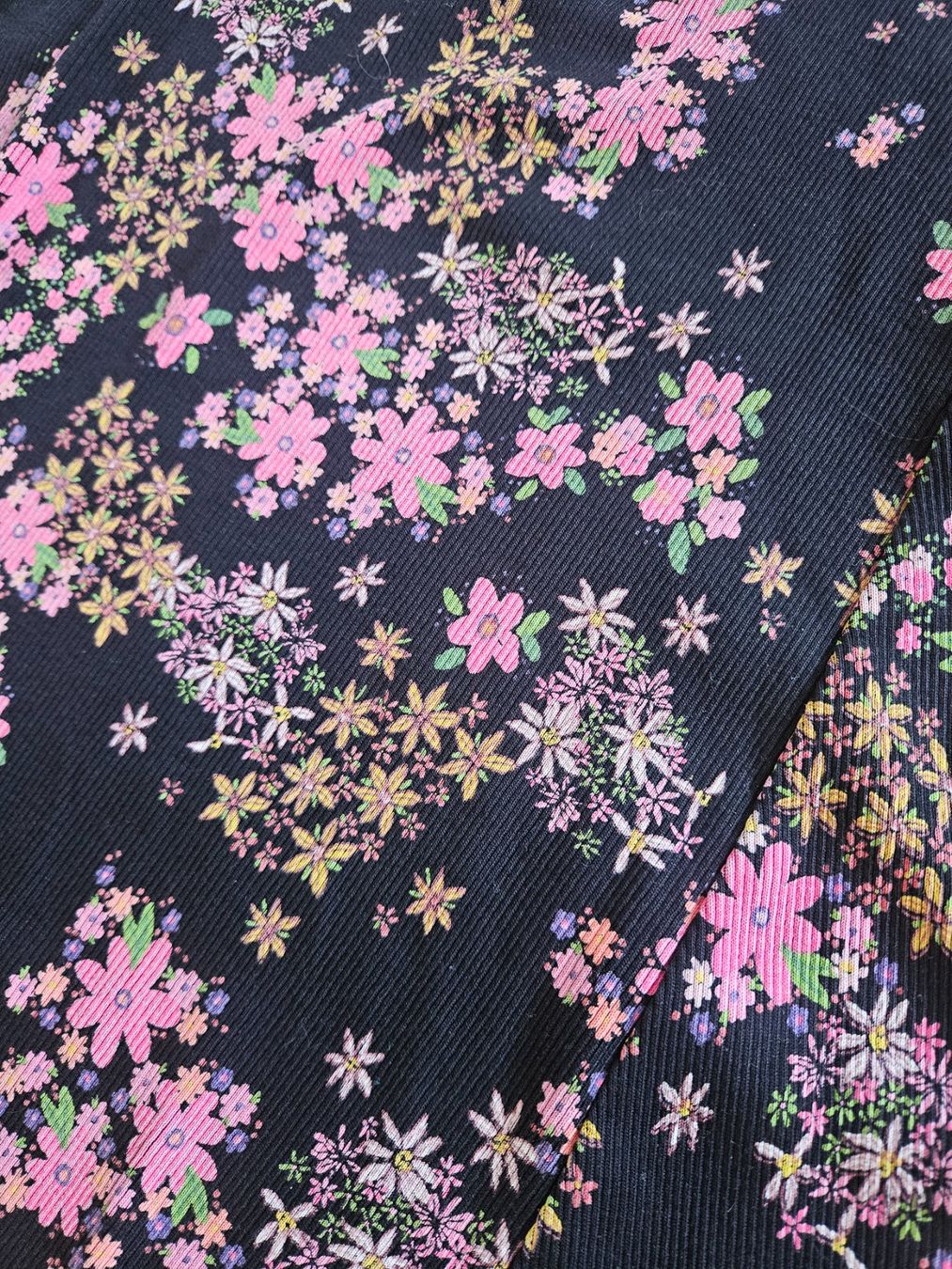 Robes et jupes: 2 Kleider 146 WE und Desigual – D'occasion à Rifferswil par fle_5nqr 4