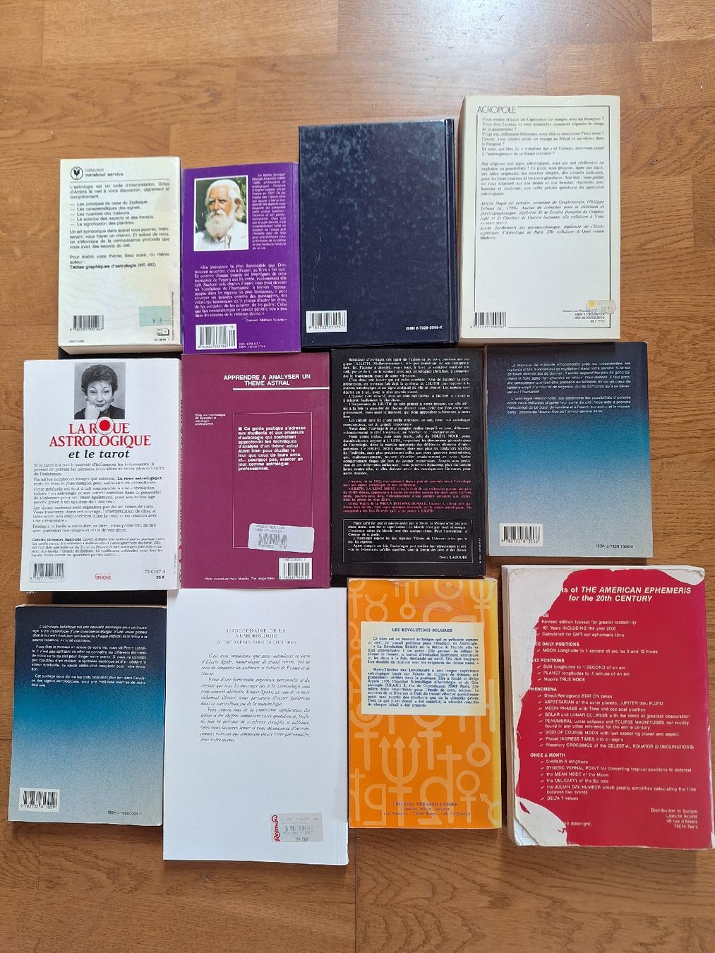 Bücher: Astrologie, set de 12 livres – Gebraucht aus Genolier von Antoine30 1