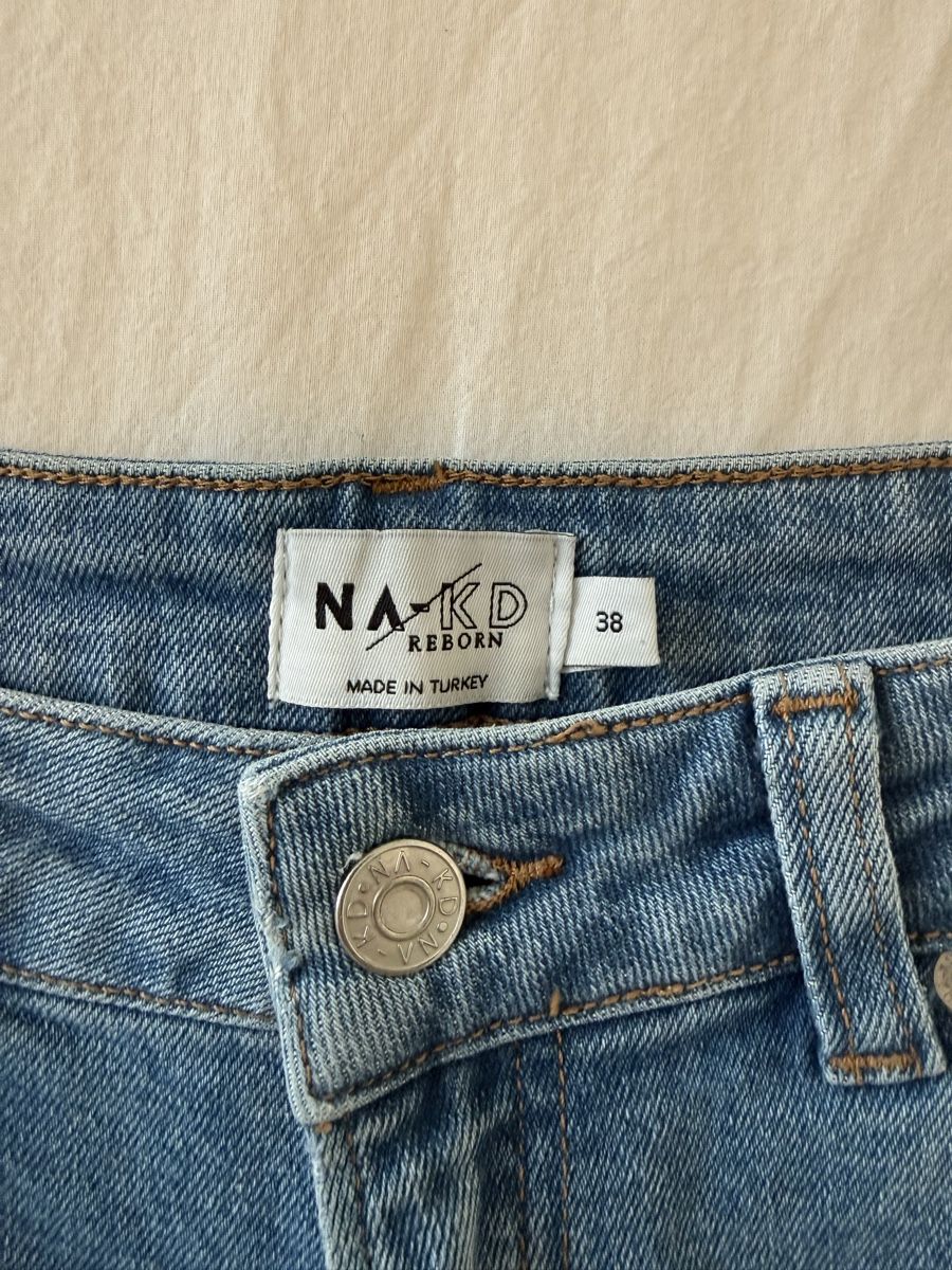Na-kd Jeans: NA-KD Reborn MomJeans – Usato da Gossau SG venduto da laura_dema 3