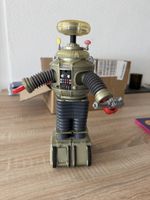Lost in Space B-9 Robot (1997 Trendmasters) – "Danger, Will 