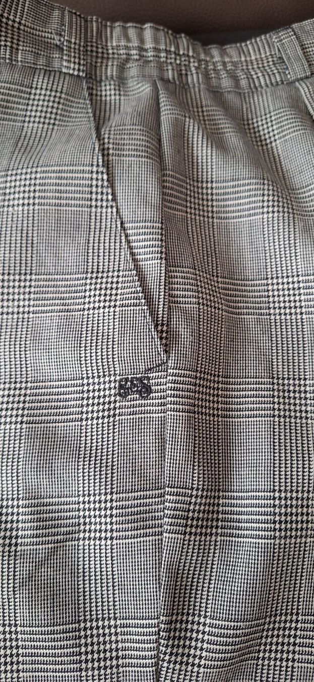 Pantaloni: Pantalon vintage 38 – Usato da St-Triphon venduto da Jldr0 3