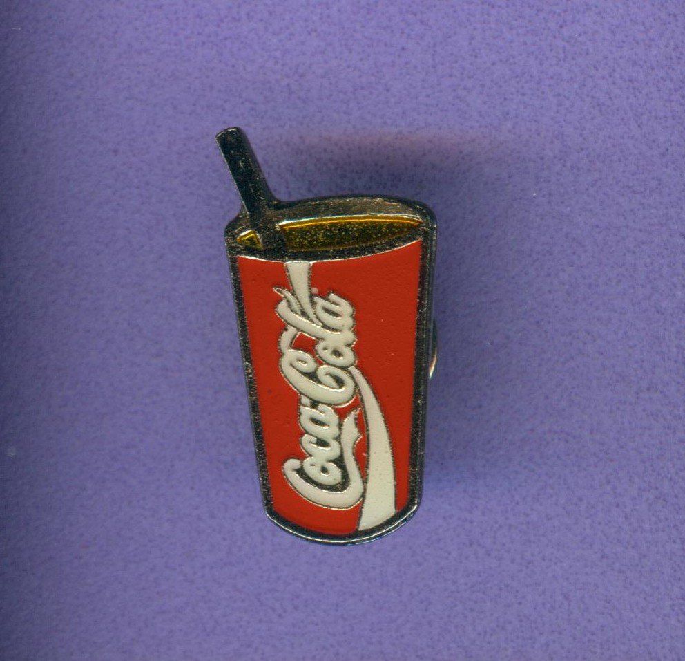 Coca-Cola Plaketten & Abzeichen: Coca Cola  BECHER – Gebraucht aus Winterthur von Sammleroase