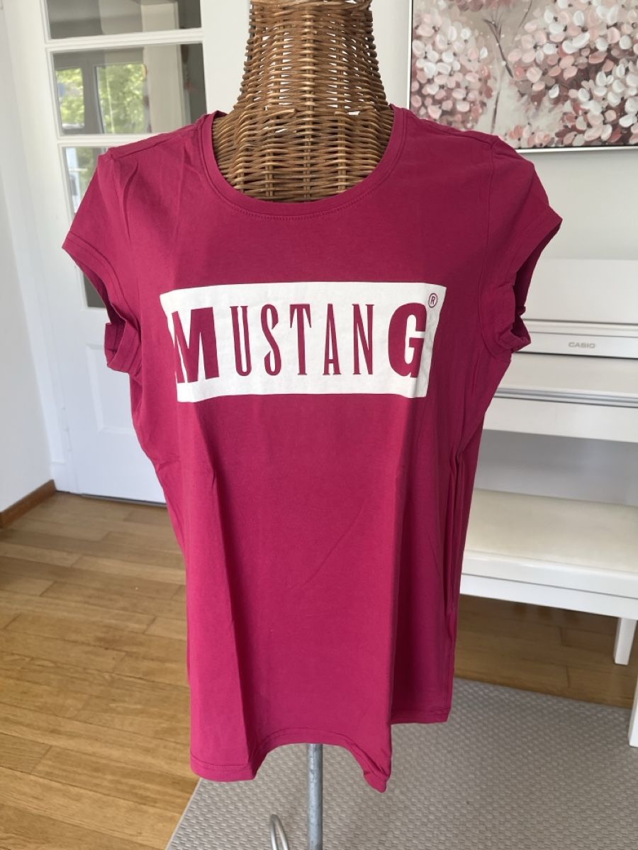 T-shirt: Mustang T-Shirt, Himbeere, M – Usato da Solothurn venduto da Bobesch08