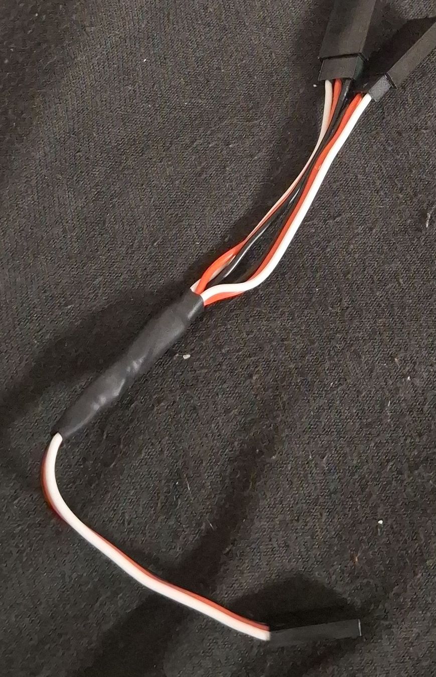 Cavi: Y-Kabel Servo 2x Buchse auf 1x Stecker  – Nuovo (secondo la descrizione) da Buttisholz venduto da LarsB.
